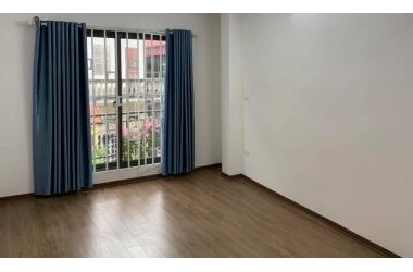 Bán nhà Nguyễn Chính, Tân Mai, 31m2 x 5T x 2.7 tỷ, gần ôtô tránh. LH:0912519472